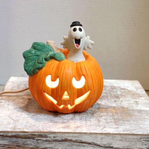 Lighted Halloween Ceramic Pumpkin - Picture 1 of 10